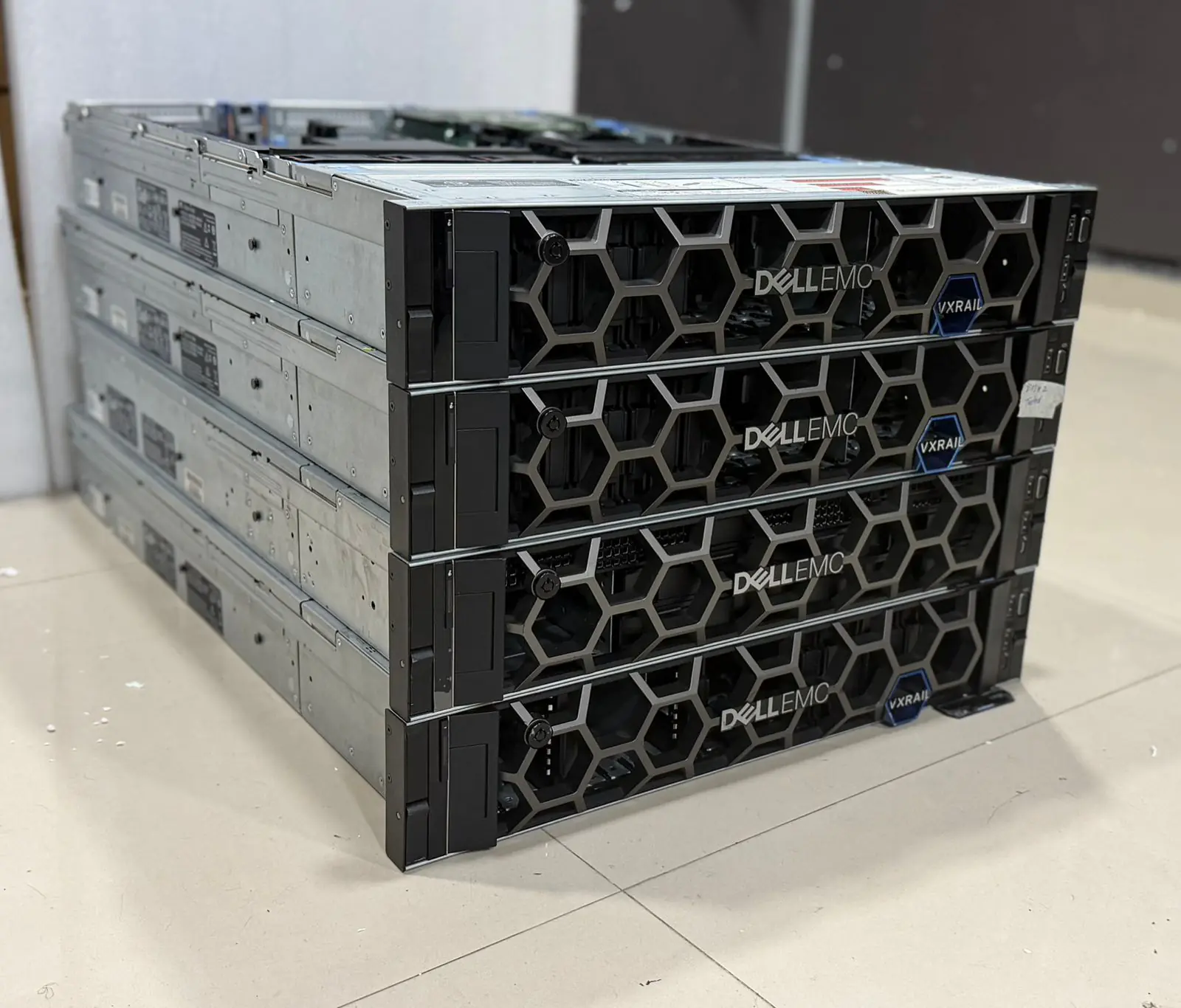Dell PowerEdge VxRail P570F 2U Rack Server | 24 Bay NVMe